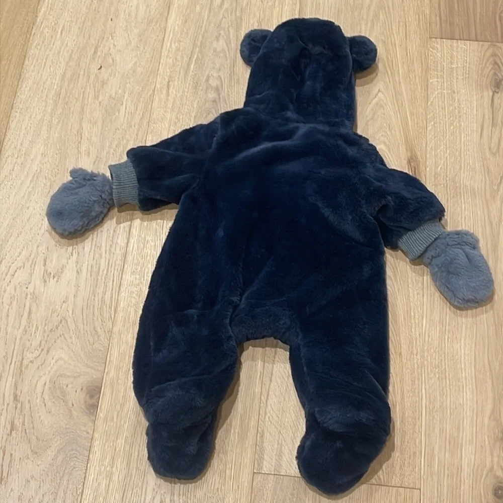 Urban Republic Baby Boys Soft Faux Fur Prams w/Ears & Attached Gloves Size 3 Mon - Picture 3 of 6